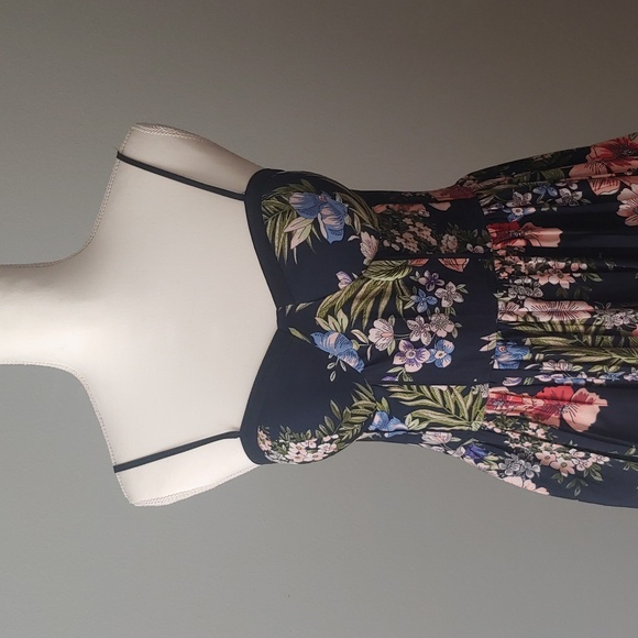 Band of Gypsies | Navy Floral Mini Dress - Picture 2 of 14